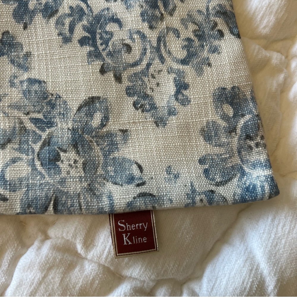 NWOT Set of 2 Indigo Blue and White Floral Pillow Shams, standard size - Picture 13 of 14